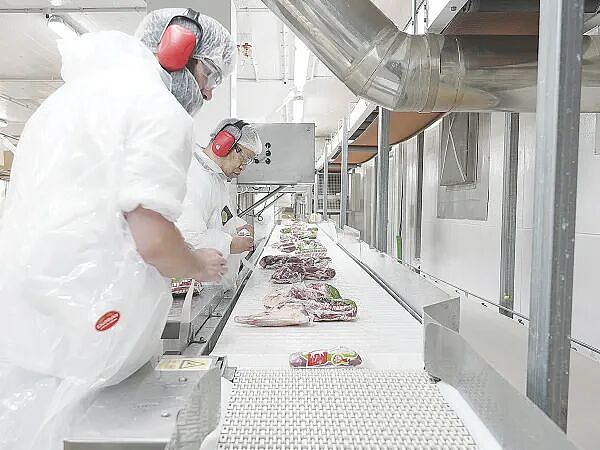 全球抢购新西兰牛羊肉!出口创历史高点!110亿纽币红肉产业大爆发!行业警告:风险很大(组图) - 6