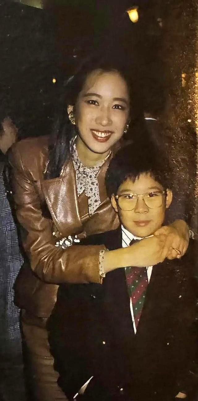 王晶曝霍震霆离婚内幕,罗康瑞早与朱玲玲约定,只是碍于豪门体面(组图) - 11