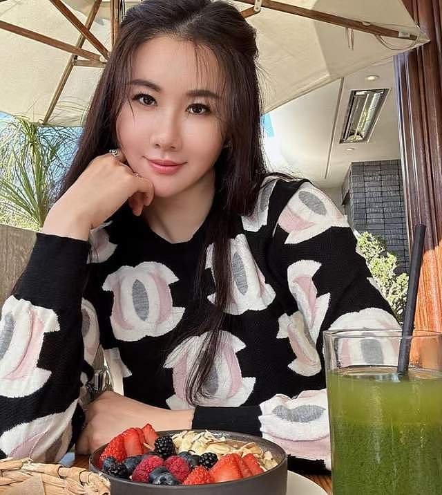 前晶女郎晒照罕有回港！失婚后曾美国秘密产子，生父身份至今成谜（组图） - 7