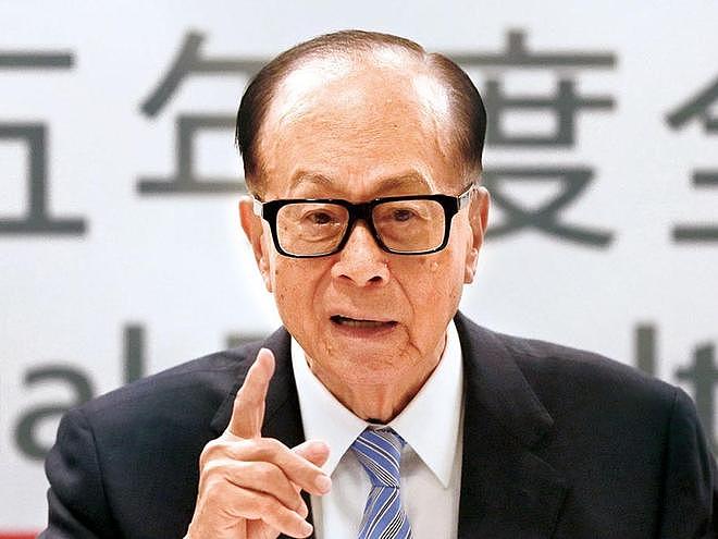 李嘉诚给香港大火灾民捐8000万后再发声：不接受第三方捐款，家族是唯一资金来源（组图） - 1