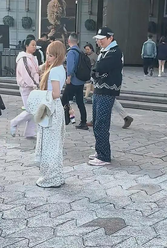 扎心！懒懒前脚刚晒亲吻照，王思聪就和网红蓓蓓度假，女方遭深扒（组图） - 8