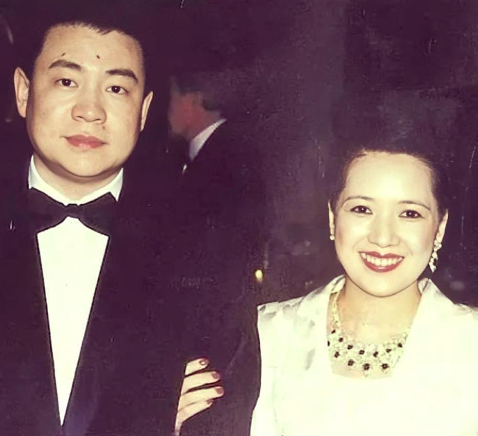 李嘉欣结婚17年依旧甜蜜：同是靓绝香江，她为何比关之琳幸福？（组图） - 16
