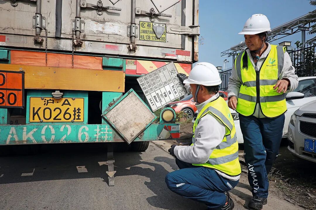 与危险品24小时相伴,一对农村夫妻的漂泊高薪路(组图) - 3