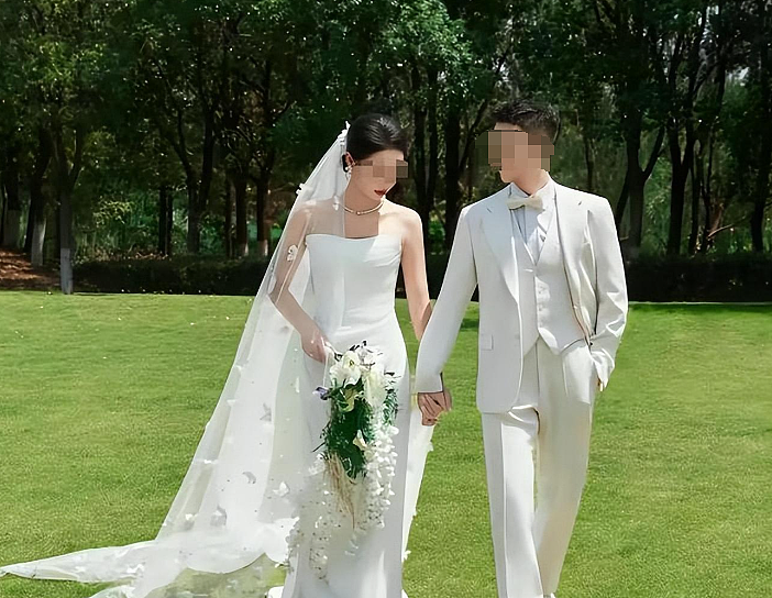 情侣在婚礼前一晚双双4楼坠亡,郎才女貌婚纱照和4秒语音曝光细思极恐(组图) - 4