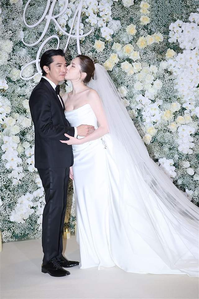邱泽许玮宁婚礼现场曝光！嘉宾超430人，婚戒细节全曝光好有意义（组图） - 3