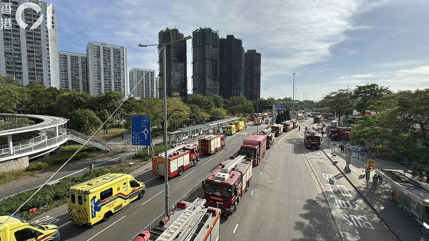 香港火灾生还者讲述2.5小时火劫，救人获赞谦称：我不是英雄（组图） - 8