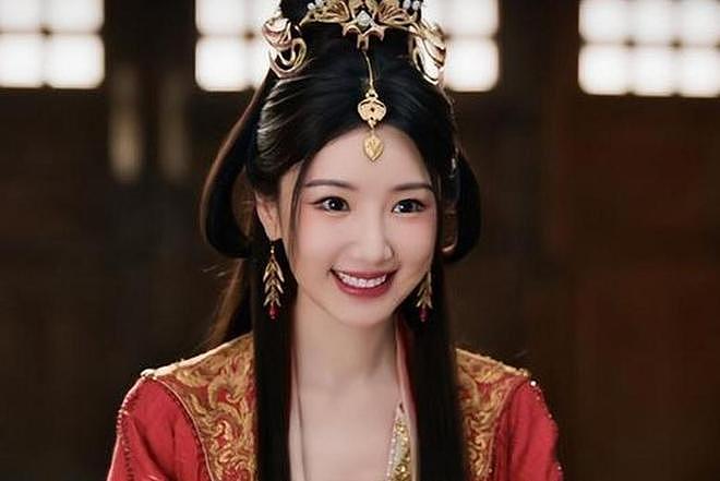 出轨门8年后,再次官宣喜讯的毛晓彤,是陈翔高攀不起的存在(组图) - 11