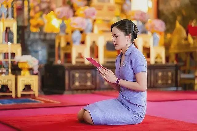 泰王身边现00后神秘女人，诗妮娜和欧拉弄消失（组图） - 6