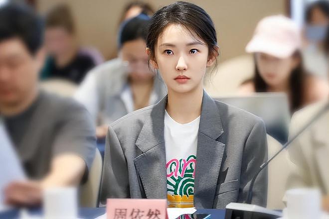 周依然评论区沦陷！自曝家中有人脉资源太好，压番于适演肖战女主（组图） - 28