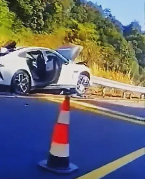 曝江西小米SU7车祸,车主疑似身首异处,现场惨不忍睹(视频/组图) - 8