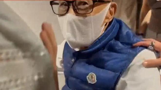 李嘉诚给香港大火灾民捐8000万后再发声：不接受第三方捐款，家族是唯一资金来源（组图） - 5
