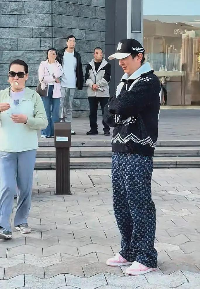 扎心！懒懒前脚刚晒亲吻照，王思聪就和网红蓓蓓度假，女方遭深扒（组图） - 5