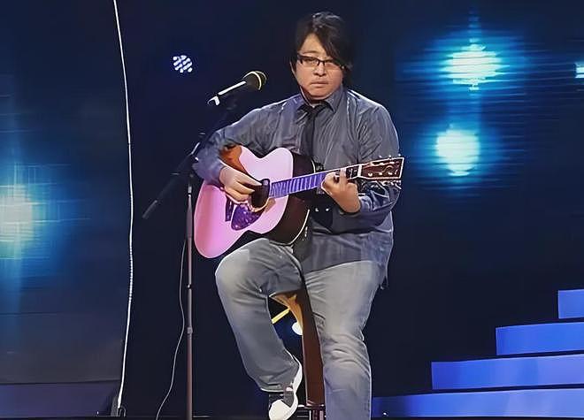 57岁袁惟仁送医画面曝光,成植物人三年身形消瘦,靠母亲姐姐照顾(组图) - 15