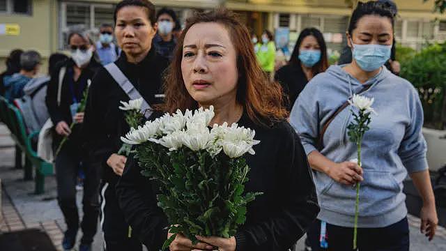 香港宏福苑大火：死亡数字升至146人，警方指房间、楼梯、天台均找到遗体（组图） - 8