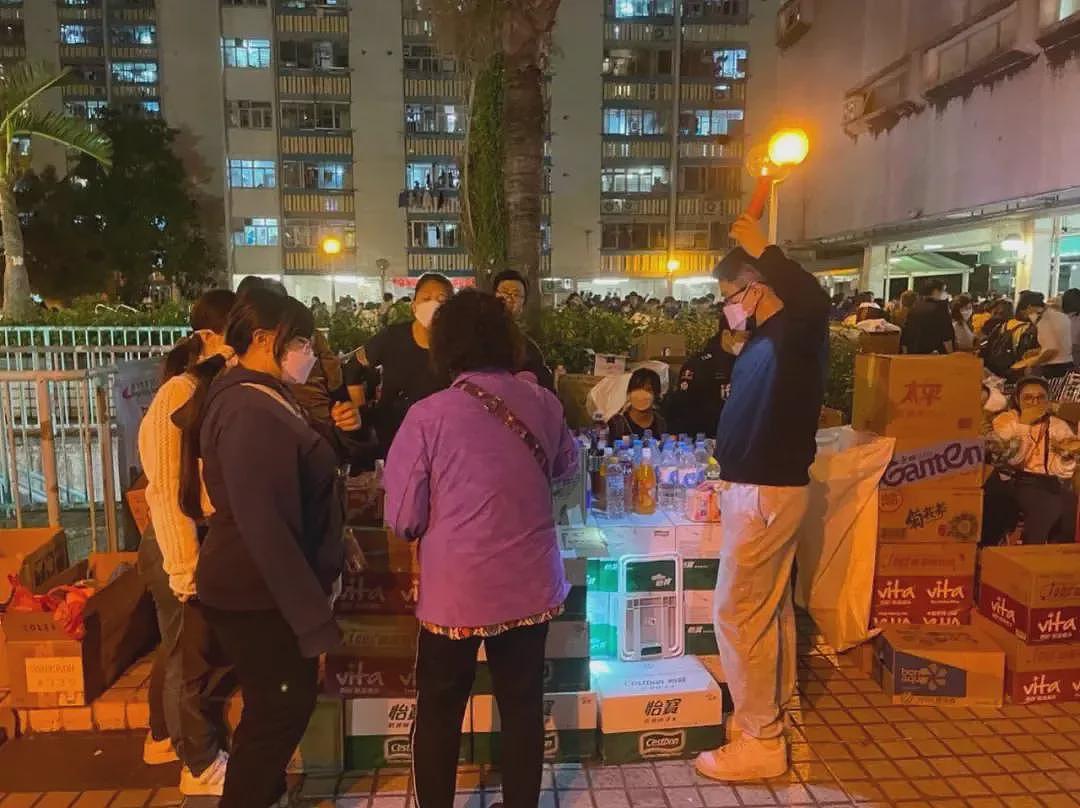 香港火灾亲历： 窗户被发泡胶粘住，半小时警报才响（组图） - 6