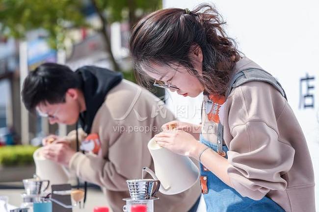 上海一杯手冲咖啡12899元引全网热议,门店回应(组图) - 2