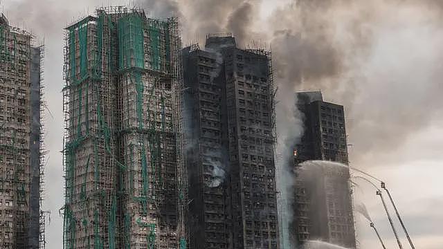“这本可避免”:香港大火后的怒火与未解疑问(组图) - 2