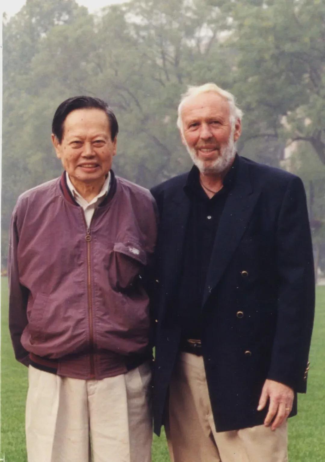 杨振宁为何没二获诺奖？我直接问了诺奖评委会主席（组图） - 2