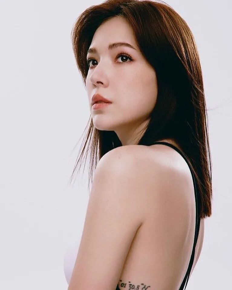 她的婚礼热搜刷屏！41岁女神活成偶像剧（组图） - 6