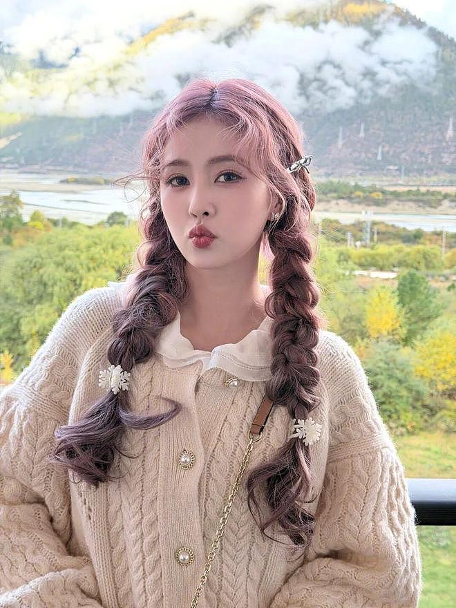 换头小花撩硬汉?白鹿心仪导演?唐嫣带女儿庆生?赵今麦偏爱悬疑?(组图) - 3