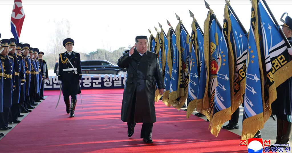 金正恩承诺,为朝鲜空军配备“战略资产”(组图) - 3