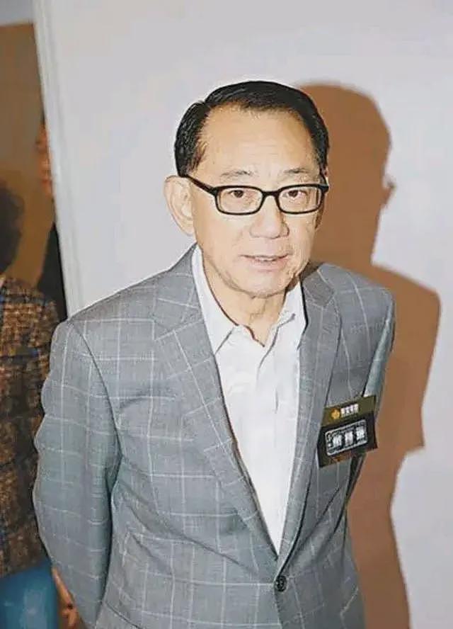 英皇老板带领众星捐款2000万，善举获全网称赞，被指欠债上百亿（组图） - 9