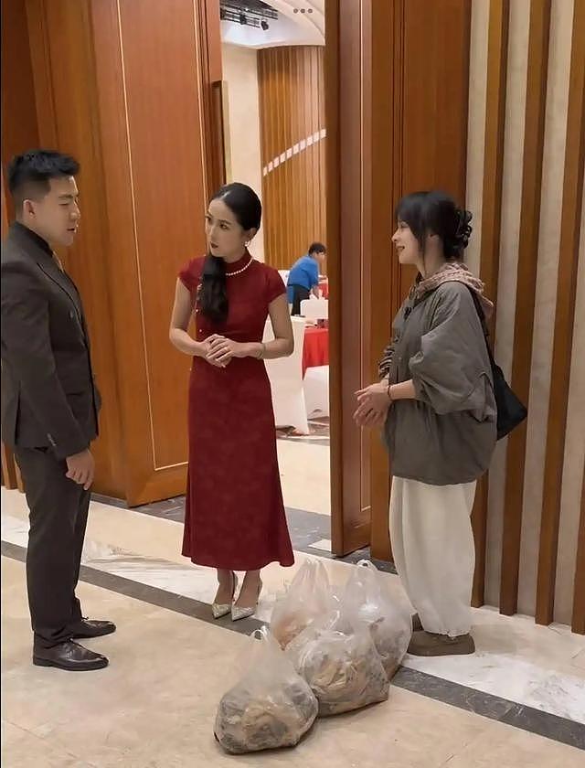 云南27岁女随礼百元，蹭百场婚宴打包剩菜！真相让人破防（组图） - 2