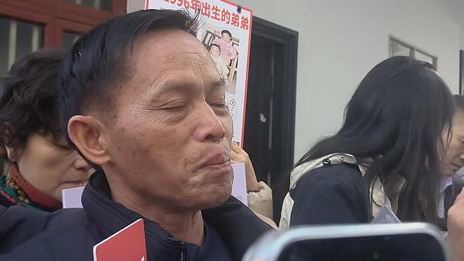 男子30年花百万终于找到儿子，愧疚称没钱给儿子在城里买房（组图） - 4