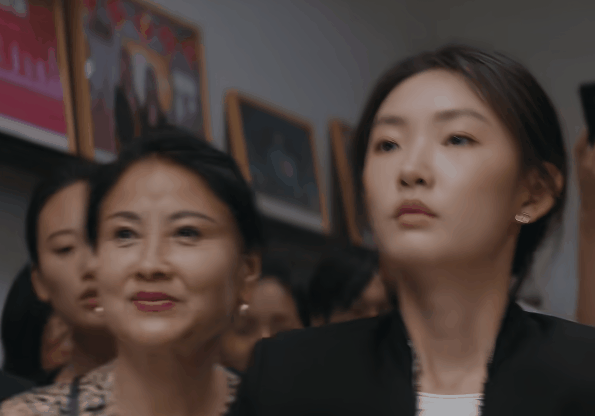 更5集收视破2！柳岩成功让观众入坑，连看4集后，央视这次押对宝（组图） - 11