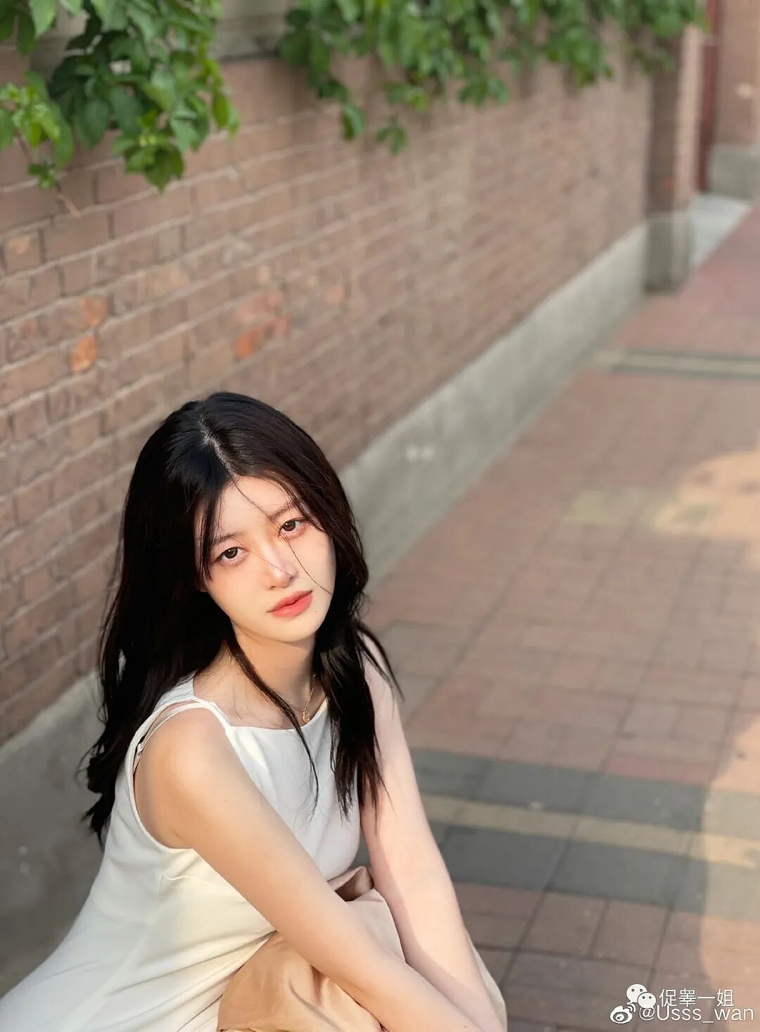【美女】171cm“朱珠”脱下制服穿上包豚裙!这画面太美我不敢看...(组图) - 2