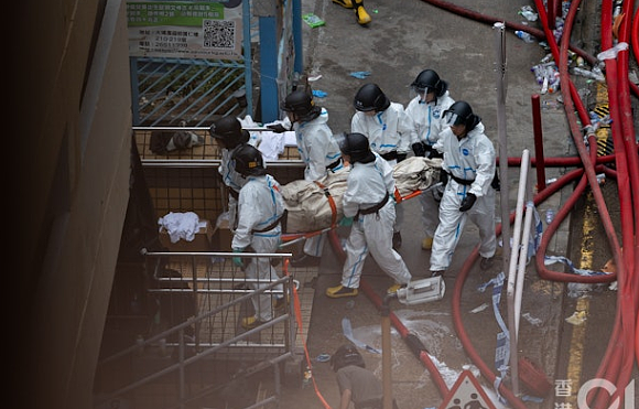 天价收费、围标合谋、利益输送、劣质工程——揭开香港维修棚架背后的重重黑幕（组图） - 1