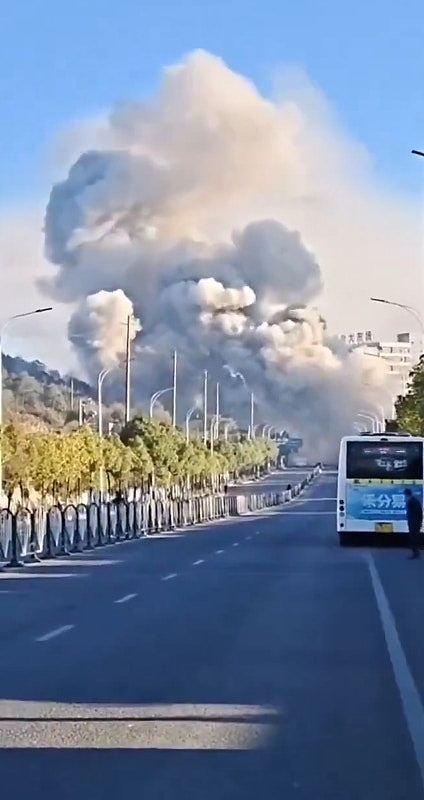 湖南郴州烟花店主举报官员兼饮农药,疑引爆店舖通报指3人受伤(组图) - 5