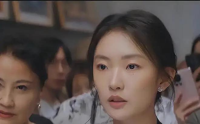 打演员、洁癖到病态，周姓女星被曝耍大牌，童瑶、胡先煦是受害者（组图） - 28