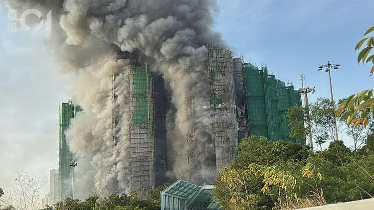 香港夫妇被困火场15小时获救!亲睹邻居伏尸惨状,给儿子发“诀别信息”(视频/组图) - 3