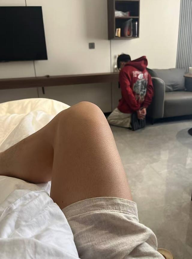 重庆小伙疑陷东南亚骗局，家人收到戴手铐跪地照片，限48小时支付20万赎金，警方介入（组图） - 3