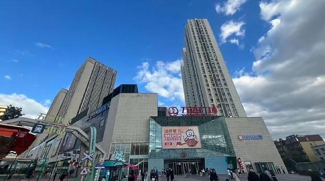 28岁女律师被32楼抛下砖头砸中身亡，家属起诉索赔200余万元第二次开庭未宣判，家属：万达方表示有调解意愿（组图） - 2