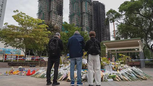 竹棚争议、“官进民退”到“以灾乱港”：香港宏福苑大火后的舆情兴起和转向（组图） - 2
