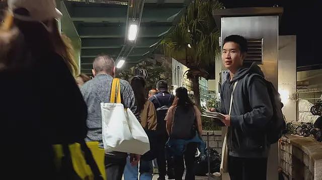 竹棚争议、“官进民退”到“以灾乱港”：香港宏福苑大火后的舆情兴起和转向（组图） - 6