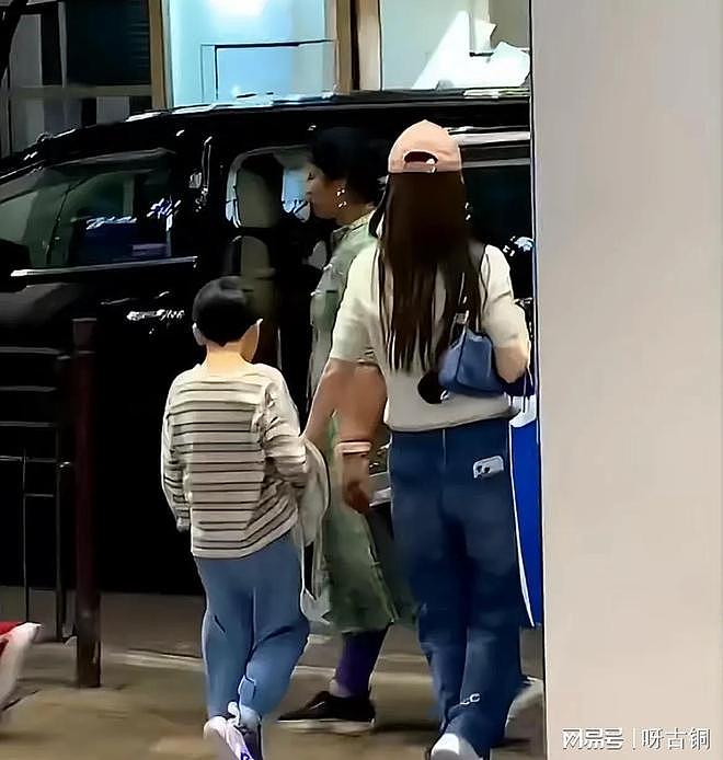 杨颖复出倒计时！深圳香港两头跑，坦言赶早班机只为送儿子上学（组图） - 6