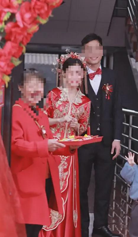妻子曝医生老公出轨同院护士，网友看完原配和护士照片对比感叹：真不挑啊（组图） - 16