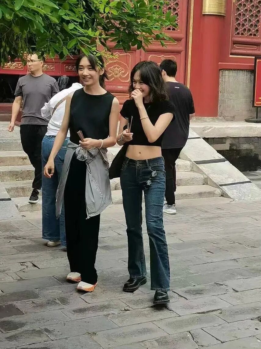 【时尚】开扒女明星穿了5年以上的外套，原来都有一个共同点（组图） - 93