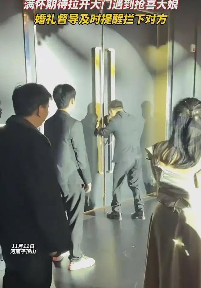 山东新娘盖头被扯下后续：大妈正脸曝光，知情人透露原因，太离谱（组图） - 14