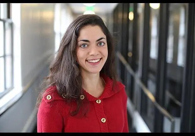 马斯克官宣加拿大女友 一半印度血统，为他连生4个娃！身世曝光（组图） - 5