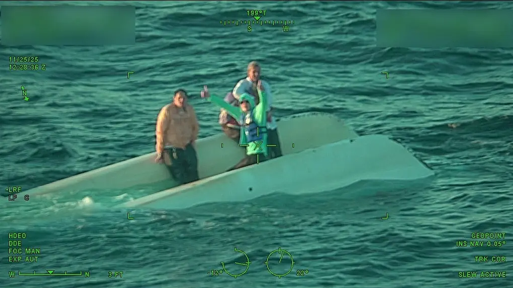 美国4名男子出海庆生遇翻船事故，海上漂流约20小时后获救，其中一人年龄90岁（组图） - 3