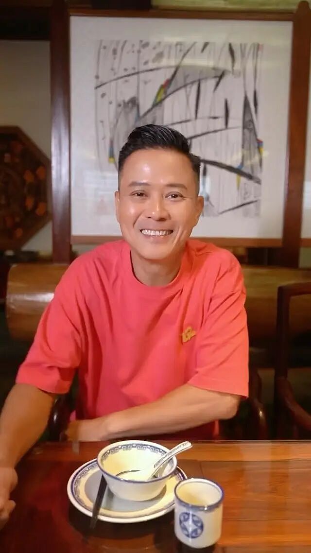 前TVB演员转战内地发展被嘲死茄喱啡,罕晒26年前结婚照,感谢太太一直包容(组图) - 5