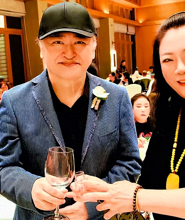 刘欢女儿刚刚完婚,随即全家就遭网友怒骂(组图) - 6