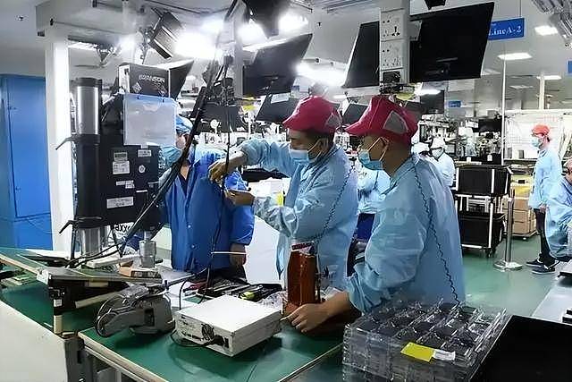 近10万工人失业,第2个“富士康”宣布全线搬迁(组图) - 8
