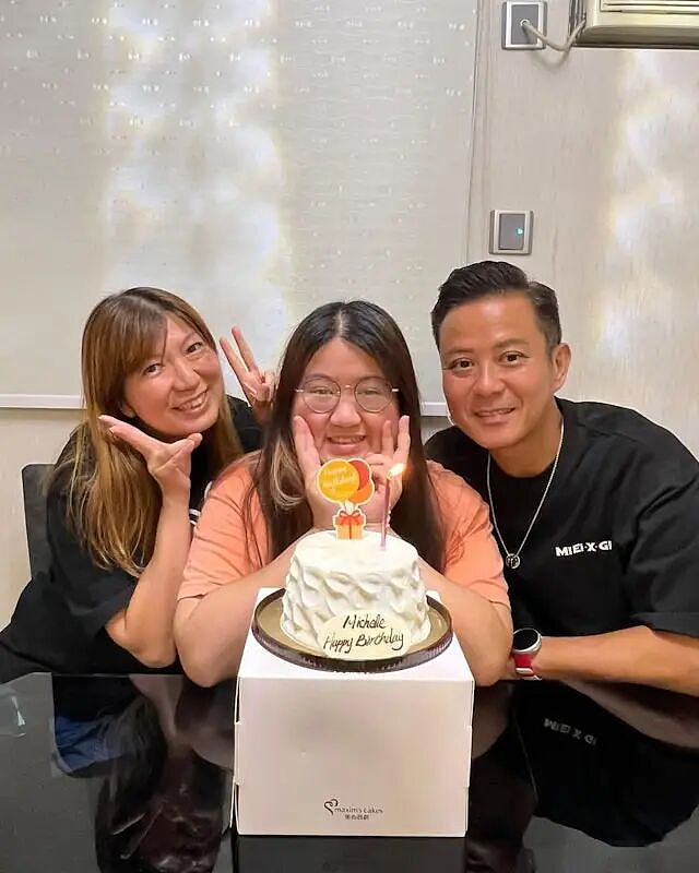 前TVB演员转战内地发展被嘲死茄喱啡,罕晒26年前结婚照,感谢太太一直包容(组图) - 12