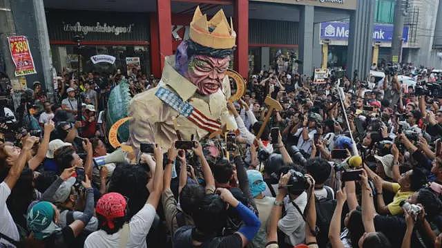 东南亚洪灾已致近千人丧生!泰国印尼斯里兰卡伤亡严重(组图) - 4
