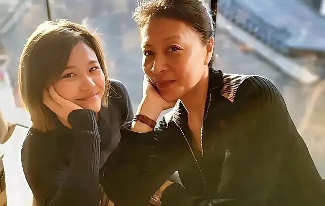 【情感】63岁影后演“豪门婆婆”杀疯了!28岁成单亲妈妈,40岁患癌,她的人生比电视剧还狠(组图) - 5